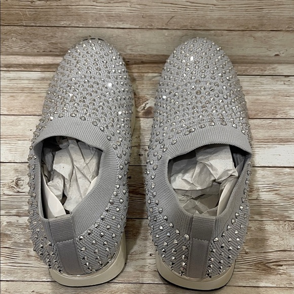 Kenneth Cole Reaction Silver Jewel Studded Slip-On Sneakers Size 8.5W NWT - Picture 11 of 16